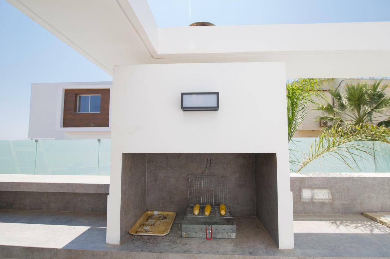 Lynn Boutique Beachfront Dom wakacyjny Ajia Napa