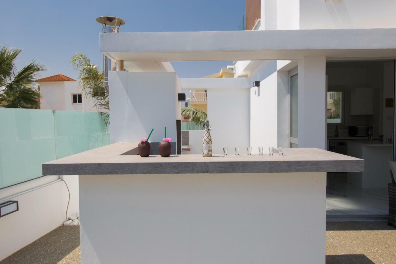 Semesterbostad Lynn Boutique Beachfront *