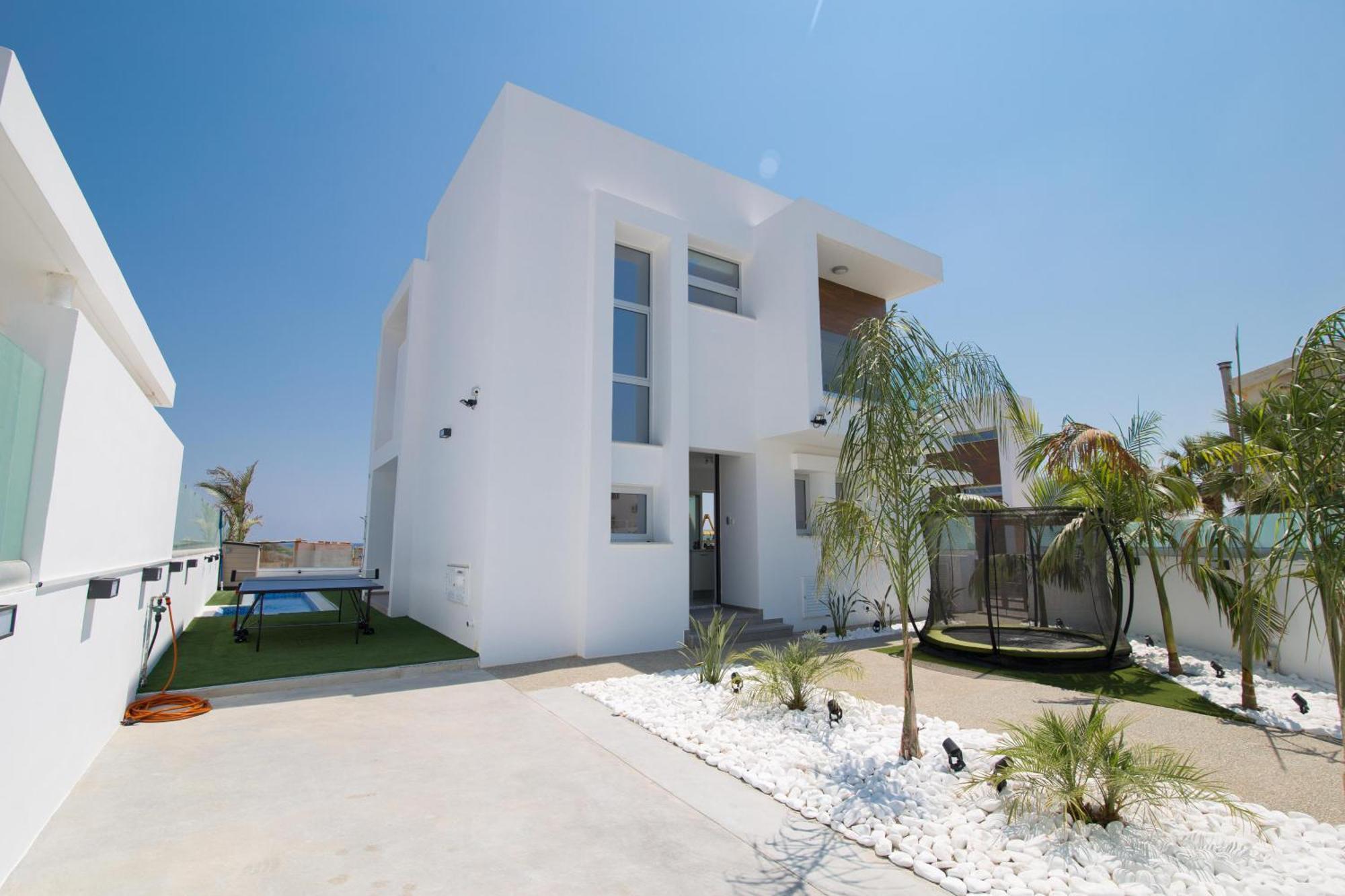 Semesterbostad Lynn Boutique Beachfront