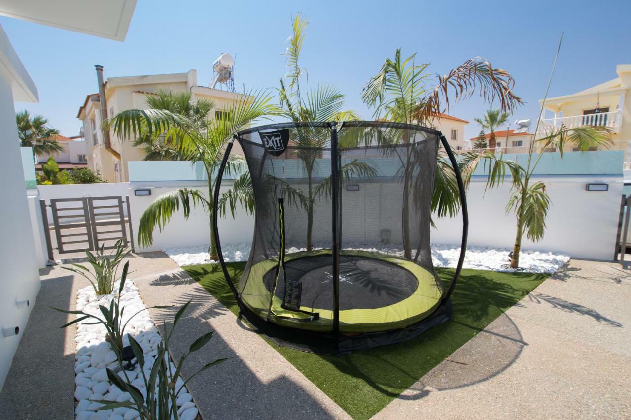 Semesterbostad Lynn Boutique Beachfront